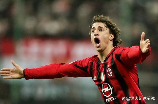 意大利球员连续破门,成为焦点人物 意大利球员连续破门,成为焦点人物