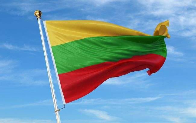 包含西班牙给立陶宛上了一课，大胜收官的词条