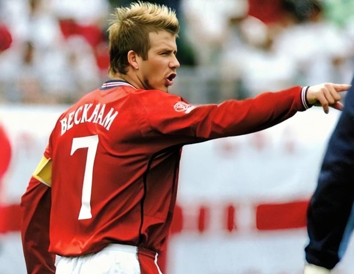 关于足坛焦点：传奇球员在比赛中展现出传奇气质的信息