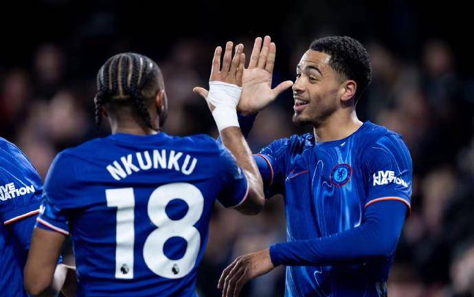 南安普顿主场战平富勒姆，英超保级形势严峻