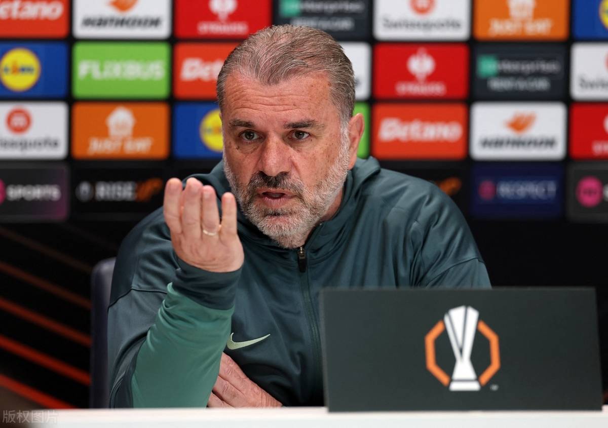 狼队惨遭热刺横扫，客场连遇四连败