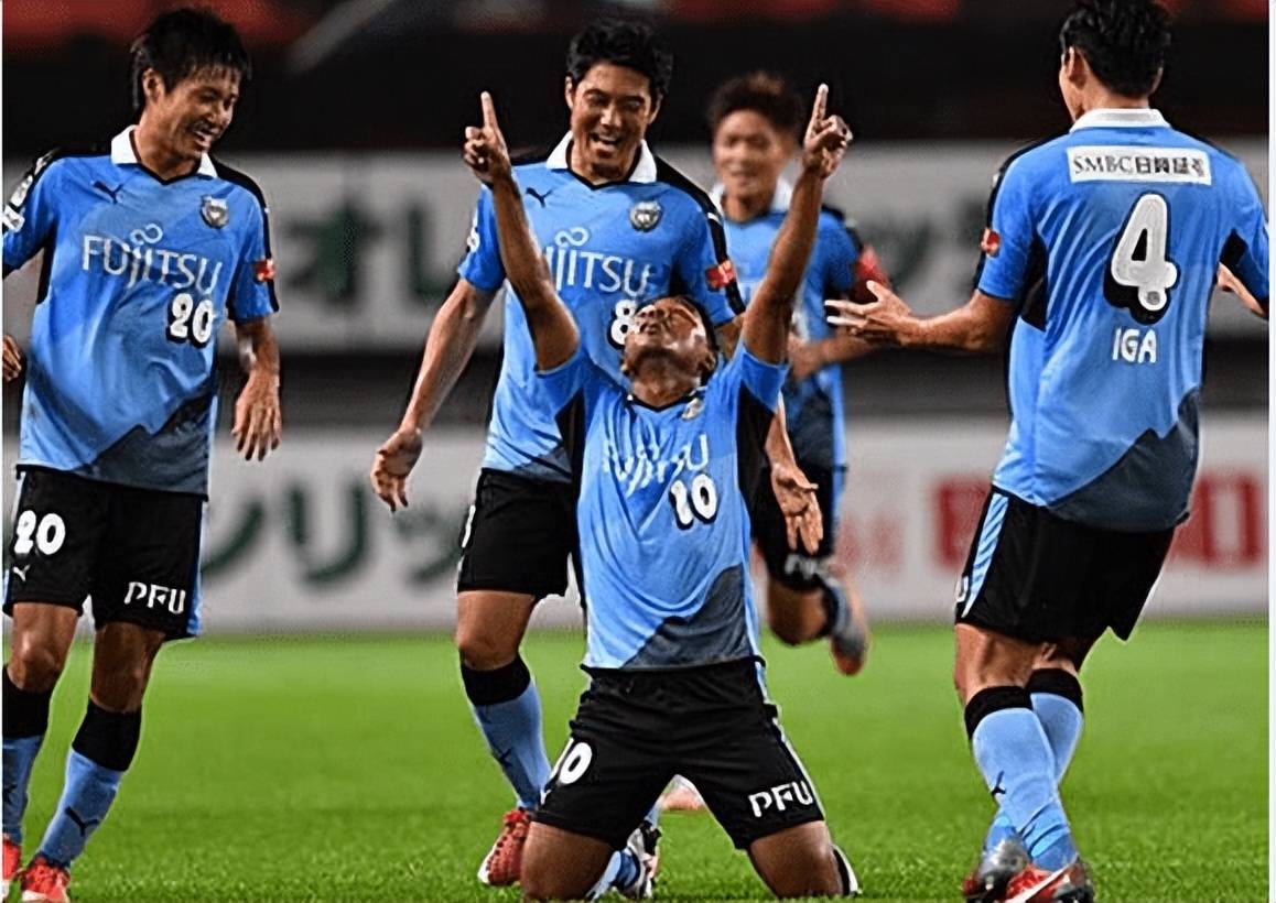 里昂战平索肖，稳固中游位置