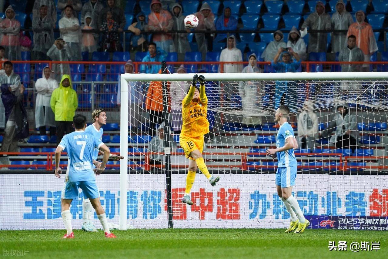 关于精彩进球连连！球队确定晋级决赛之路的信息