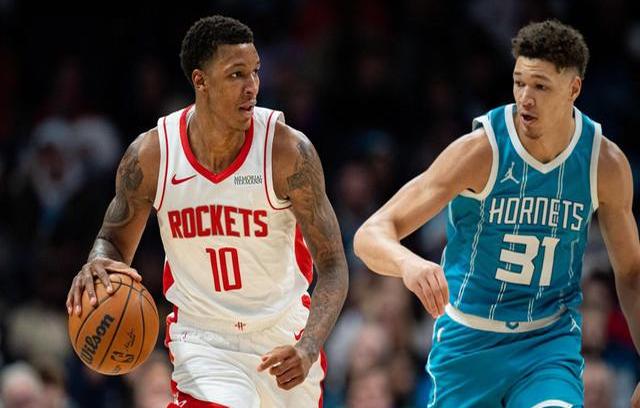 火箭大胜黄蜂：伍尔敦轰下分领导球队获胜