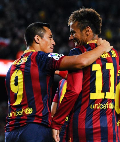 智利险胜墨西哥，伊布关键制胜