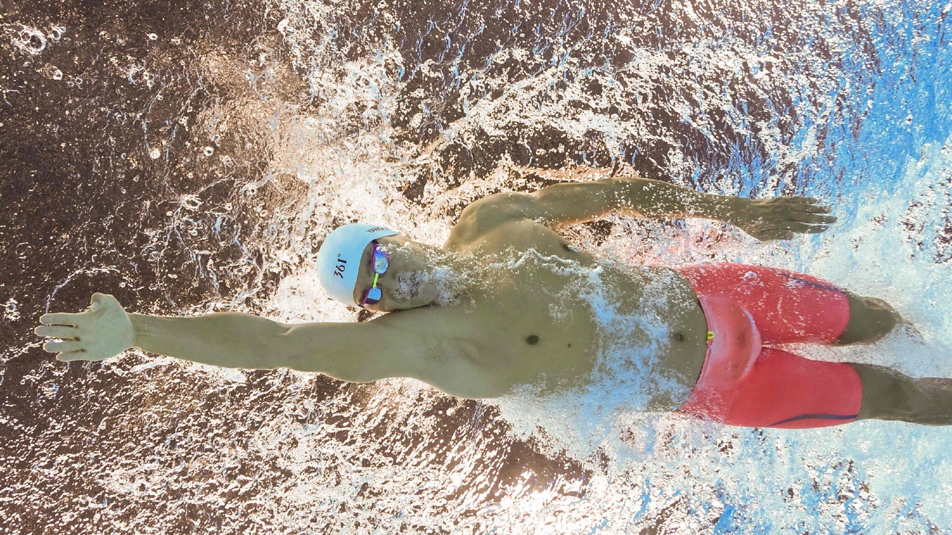 牙买加对阵新西兰,李刚仁关键战不手软,逆境展英雄本色