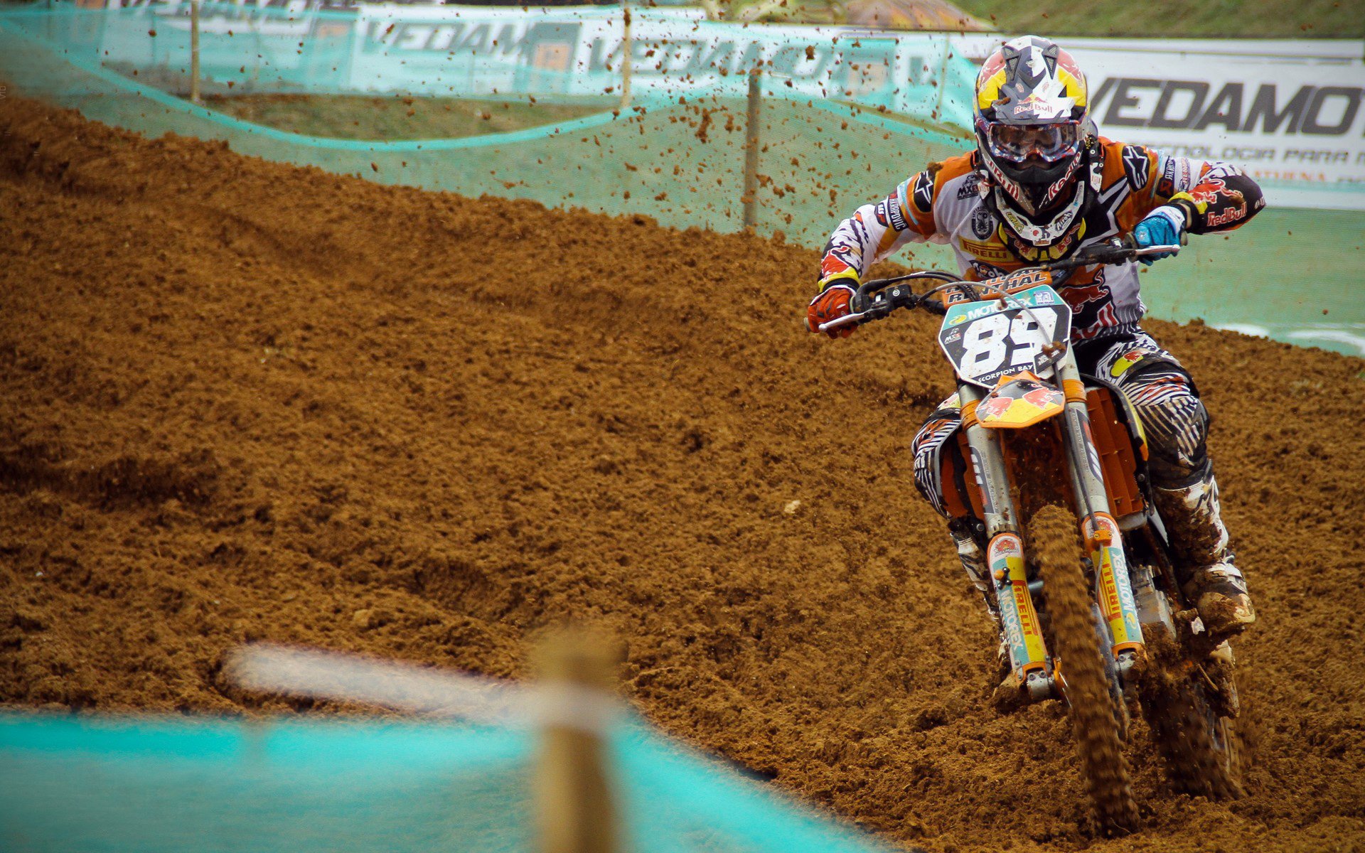 双红映夜,孙兴慜怒放斩心魔,红军碾碎北非铁桶